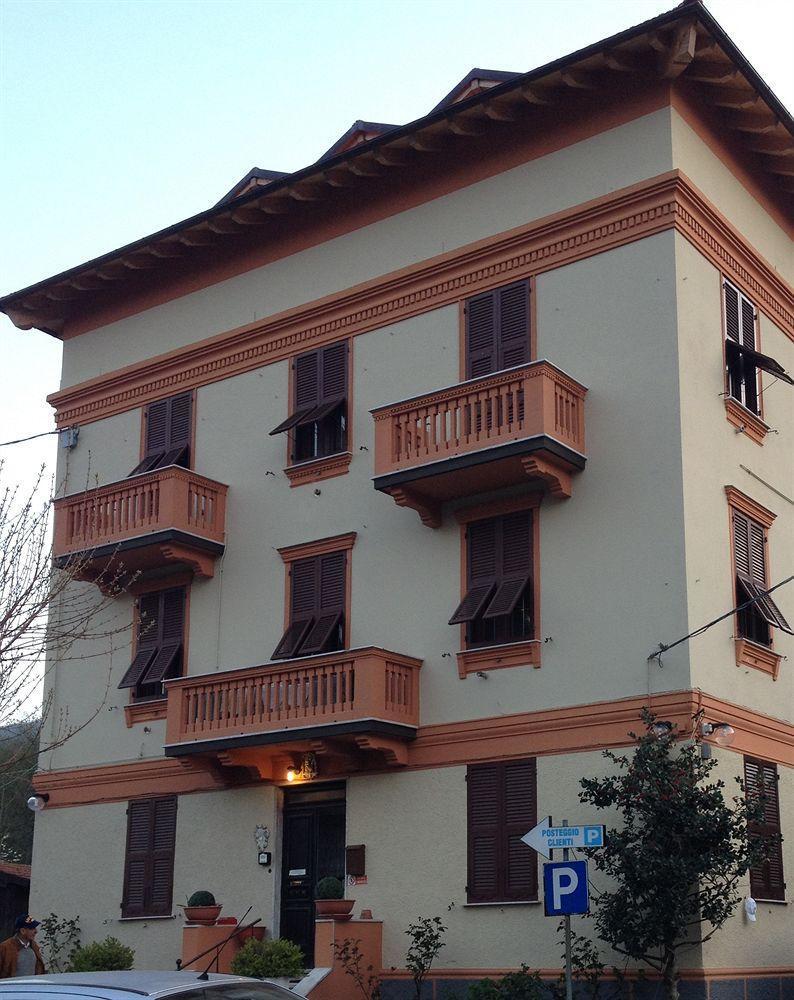Albergo Chiara Savignone Kültér fotó